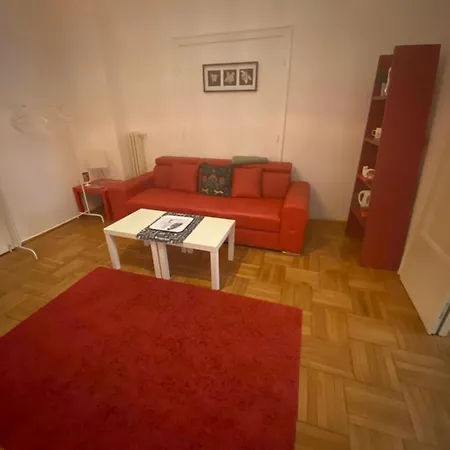 Apartment Promenade Near The Danube *