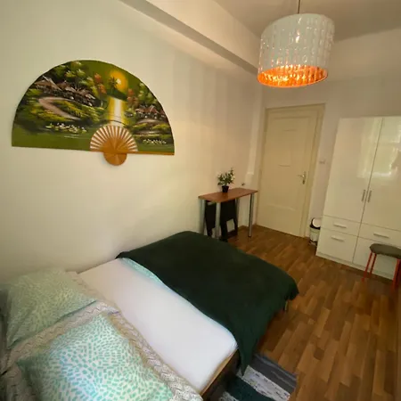 Apartment Promenade Near The Danube *