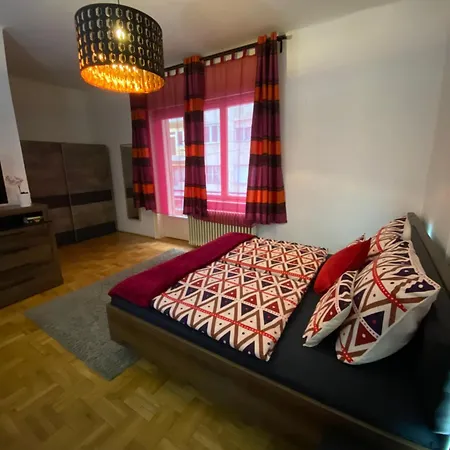 Apartment Promenade Near The Danube *