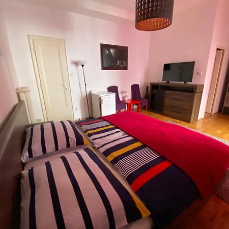 Apartment Promenade Near The Danube Budapest